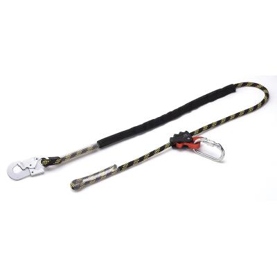 Cuerda regulable con regulador y mosquetones.