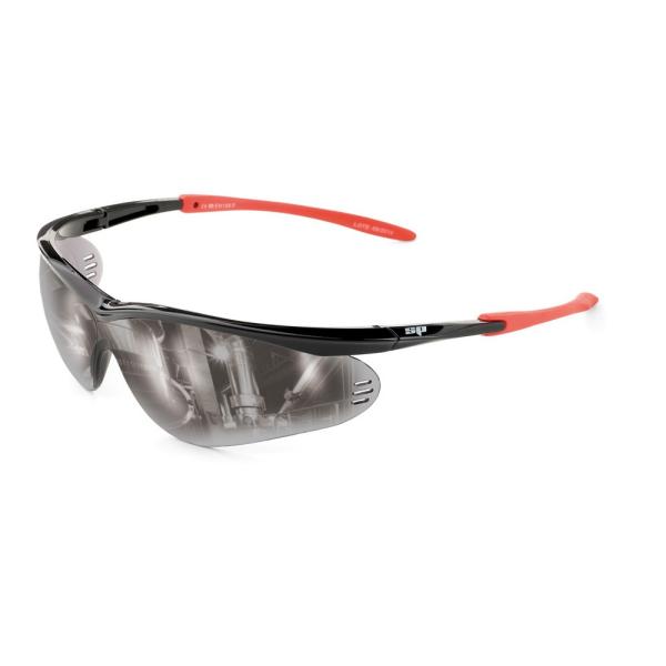 od. "PY PRO ". Gafa de ocular claro, con patillas flexibles.