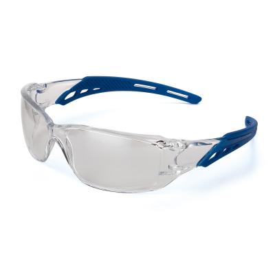 od. "TAIO". Gafa de ocular incoloro, con patillas flexibles.